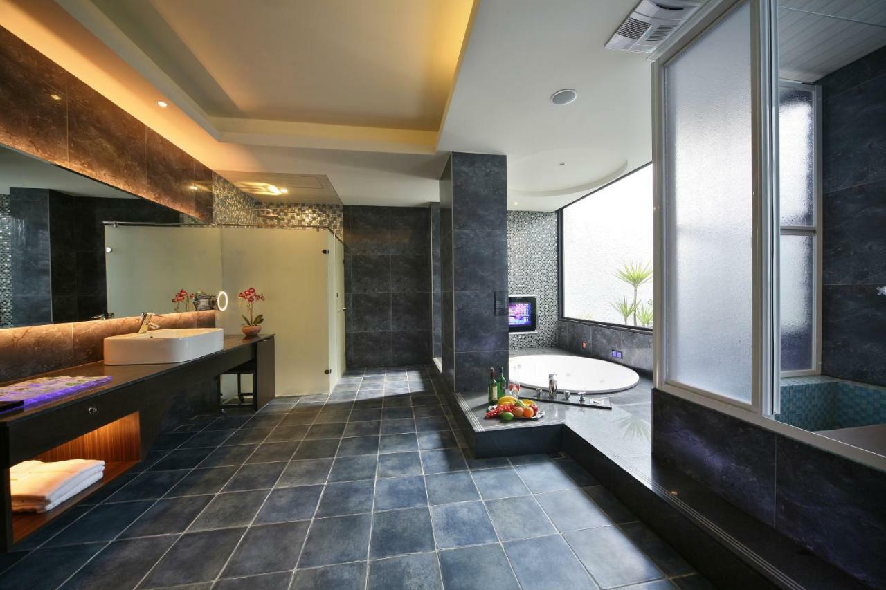 Doule Motel Тайджун Екстериор снимка