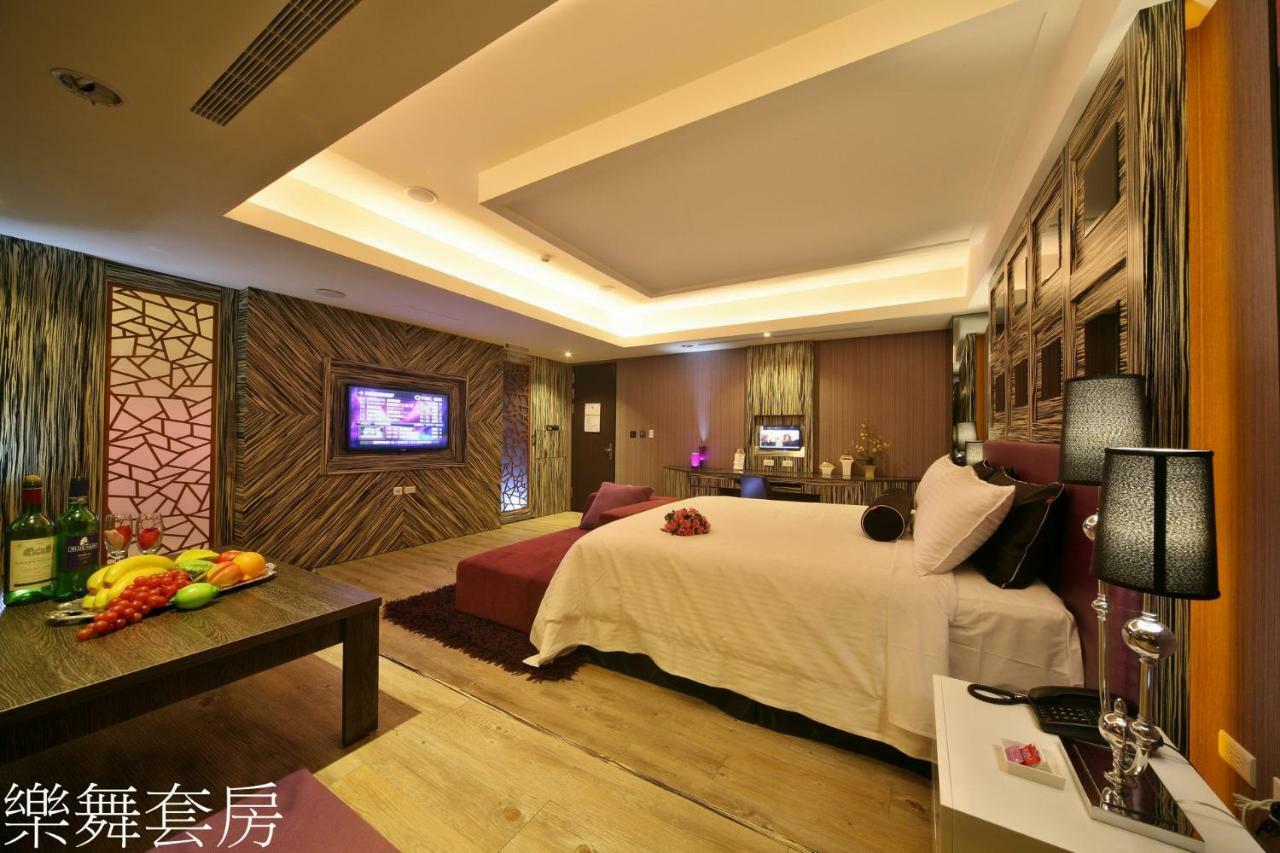 Doule Motel Тайджун Екстериор снимка