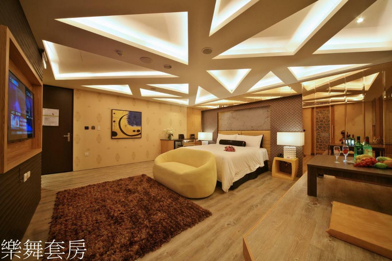 Doule Motel Тайджун Екстериор снимка