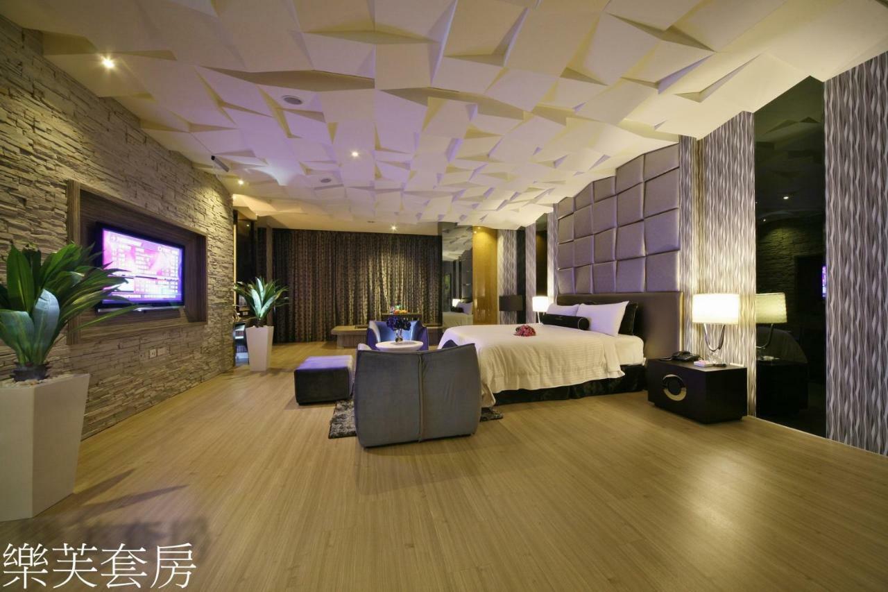 Doule Motel Тайджун Екстериор снимка